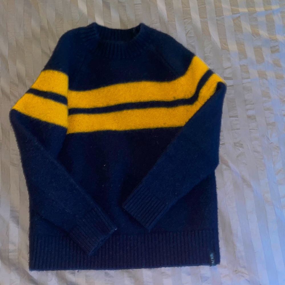 BR/K.Love-18 Boy size medium wool sweater